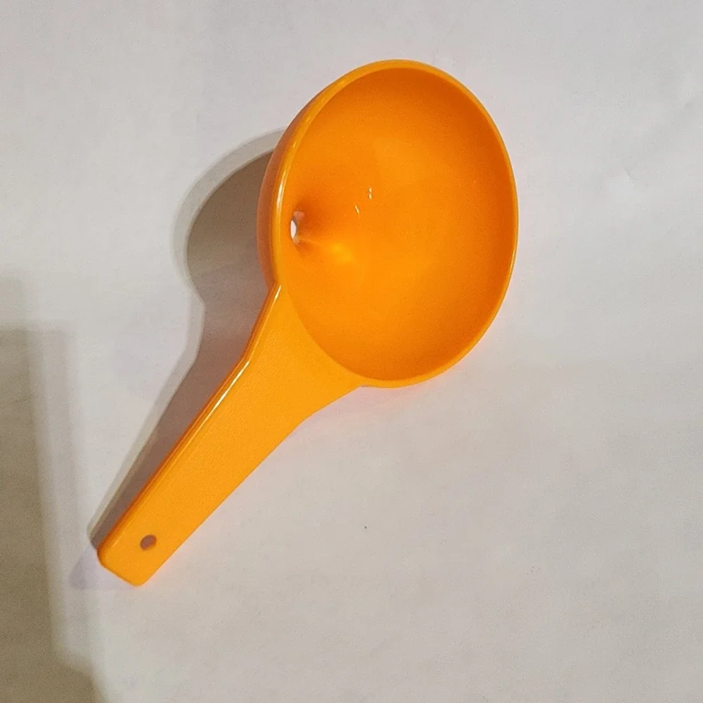☀️ Tupperware Orange Funnel Small‎ Kitchen 1227-3 U.S.A.